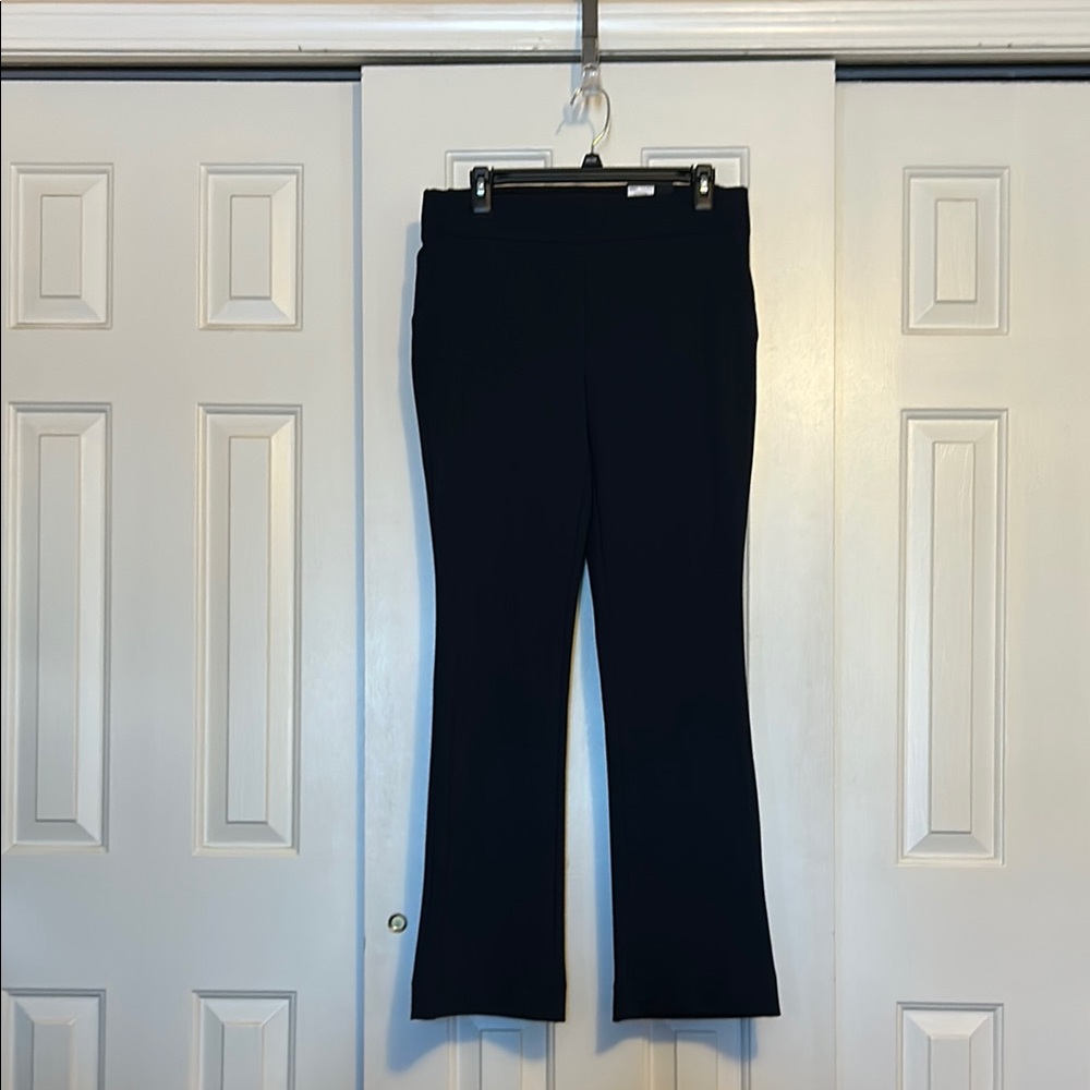 Simply Vera Verawang mid rise bootcut pants.  Brand new with tags.